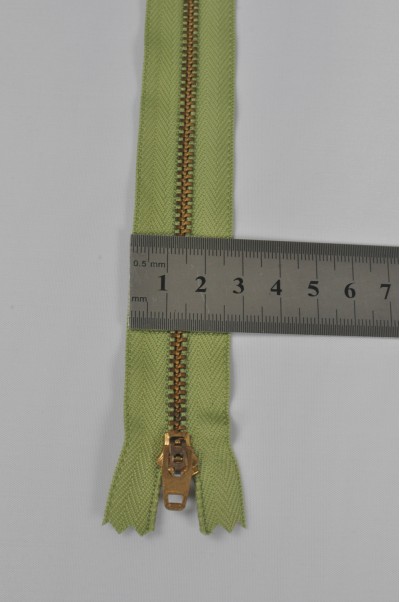 ZIP038  1號拉鏈  金色拉鏈  金屬密尾拉鏈  單頭拉鏈  不設單獨拉鍊訂購 側面照